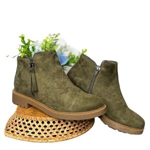 Esprit Saige Sage Green Faux Suede Ankle Boots Booties Size 6.5